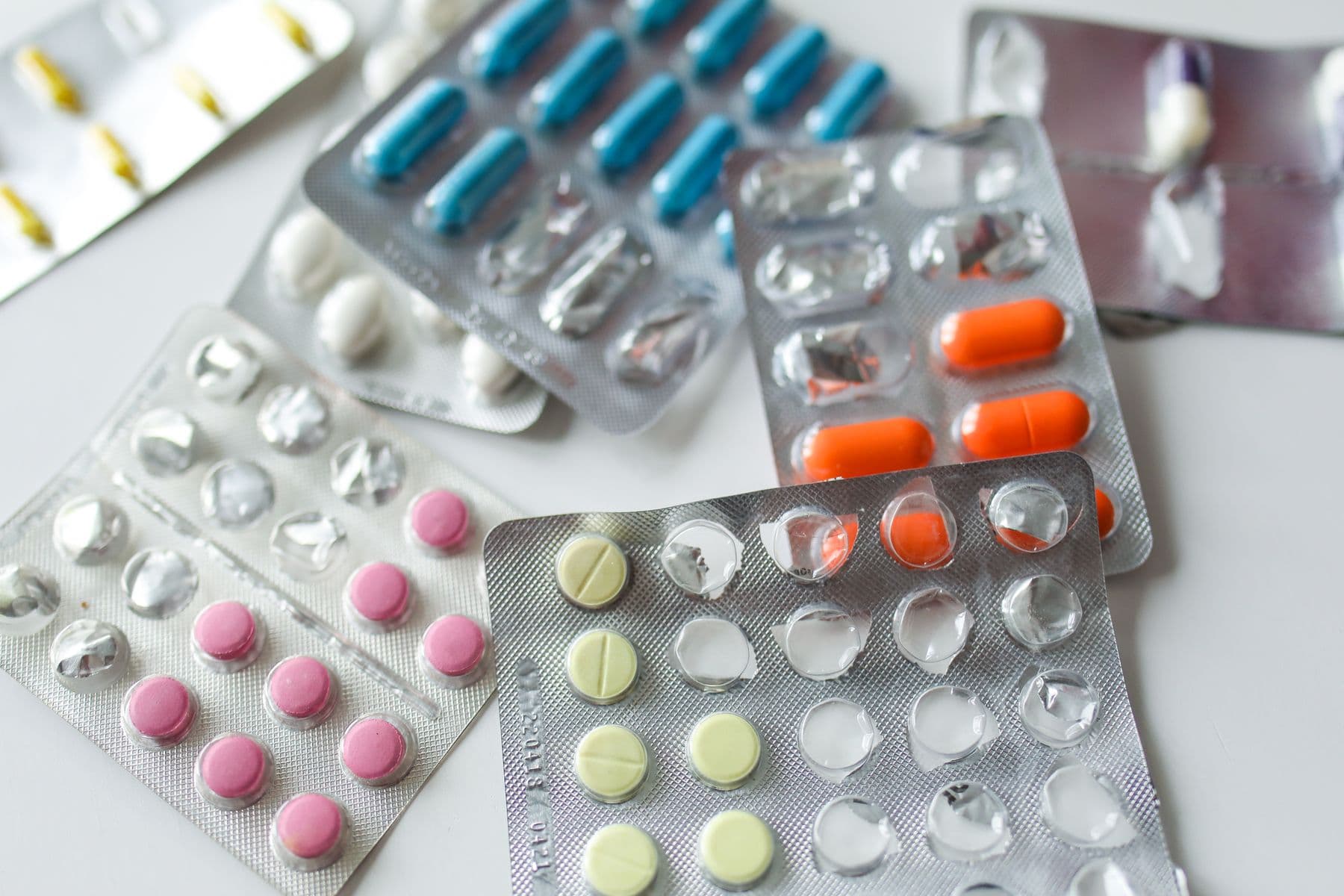 Tablettkartor med olika mediciner
